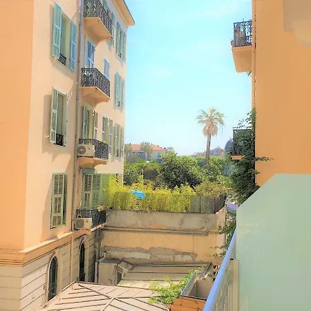 Duplex Balcon Centre 207 *