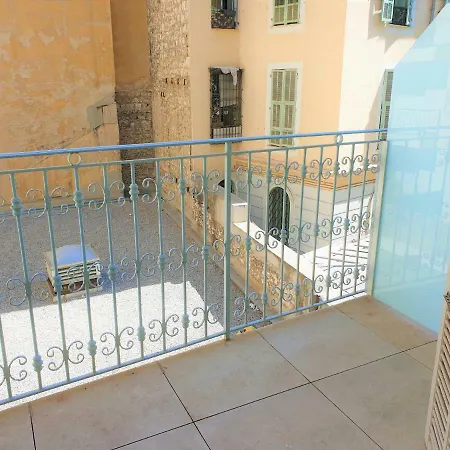 Duplex Balcon Centre 207 *